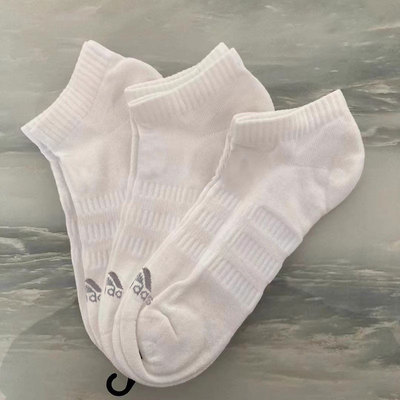 阿迪达斯短筒袜男女夏季新款透气短袜篮球跑步船袜女运动袜IA3943