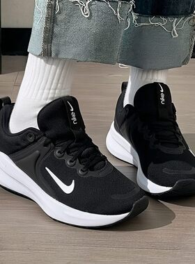 Nike耐克女款防滑减震透气跑步鞋