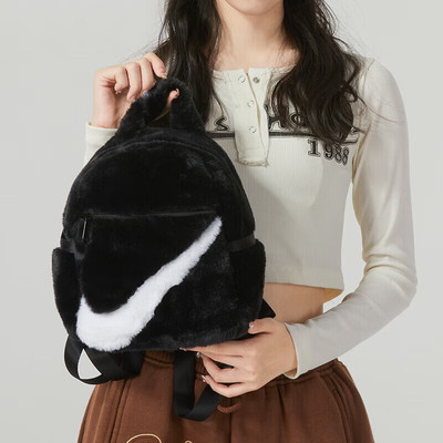 耐克毛绒绒双肩背包儿童书包