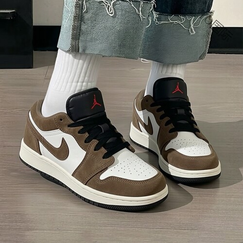 Nike耐克AJ1运动鞋翻毛皮女板鞋