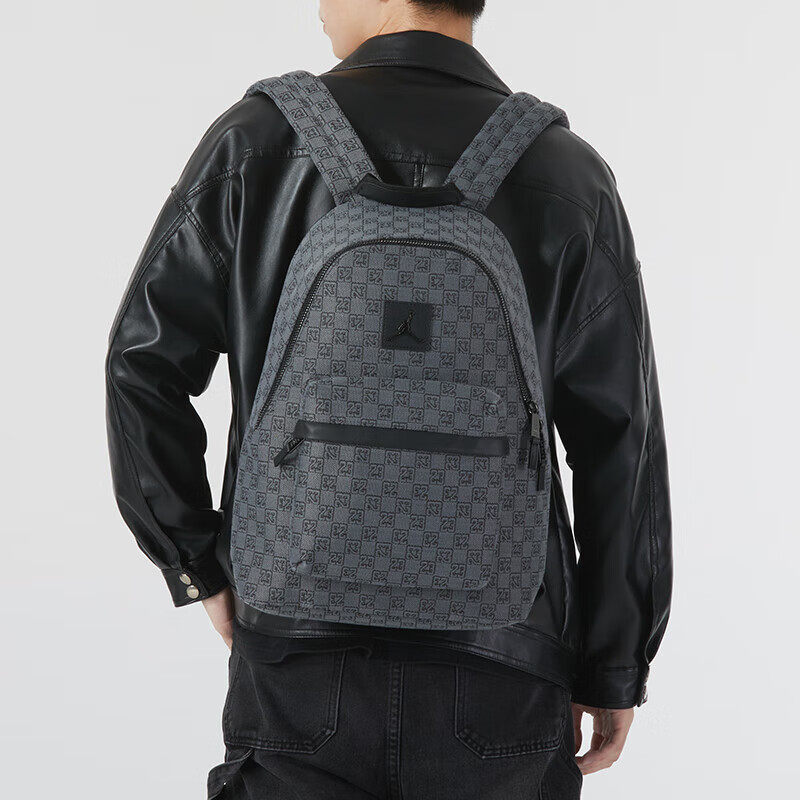 耐克印花双肩包运动休闲包大容量