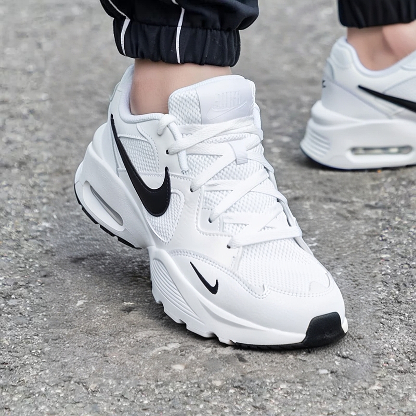 NIKE耐克男鞋新款MAX气垫运动鞋休闲训练鞋缓震低帮白色跑步鞋