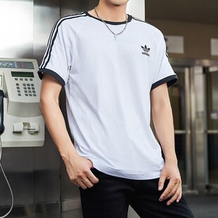 阿迪达斯三叶草短袖男女新款纯棉校园半袖情侣宽松复古T恤女GN349