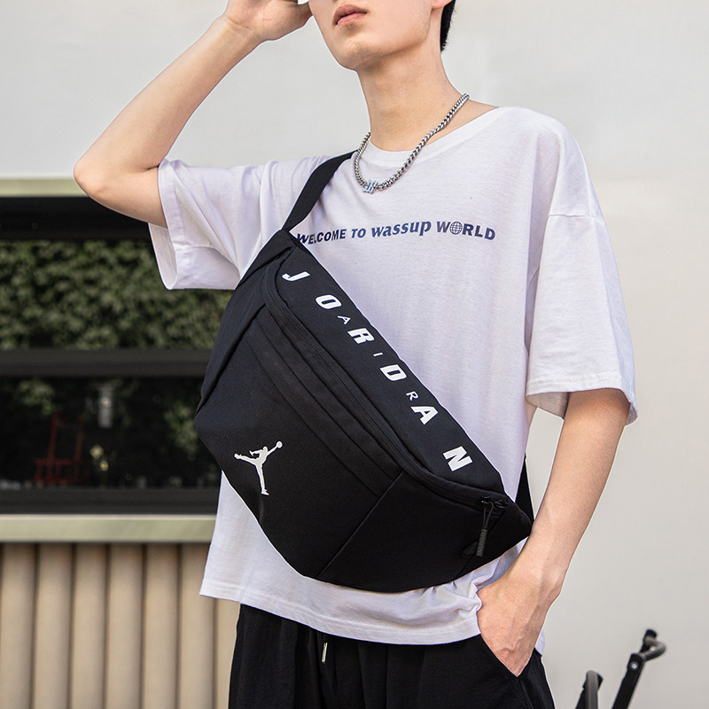 耐克官方正品防水皮面斜挎包腰包