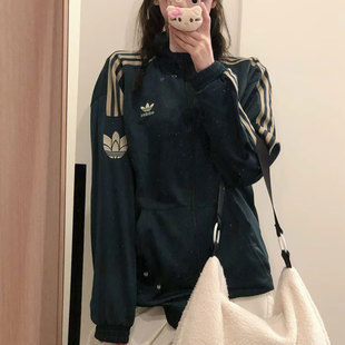 阿迪达斯三叶草绿色外套女春季新款宽松大码运动美式夹克开衫上衣