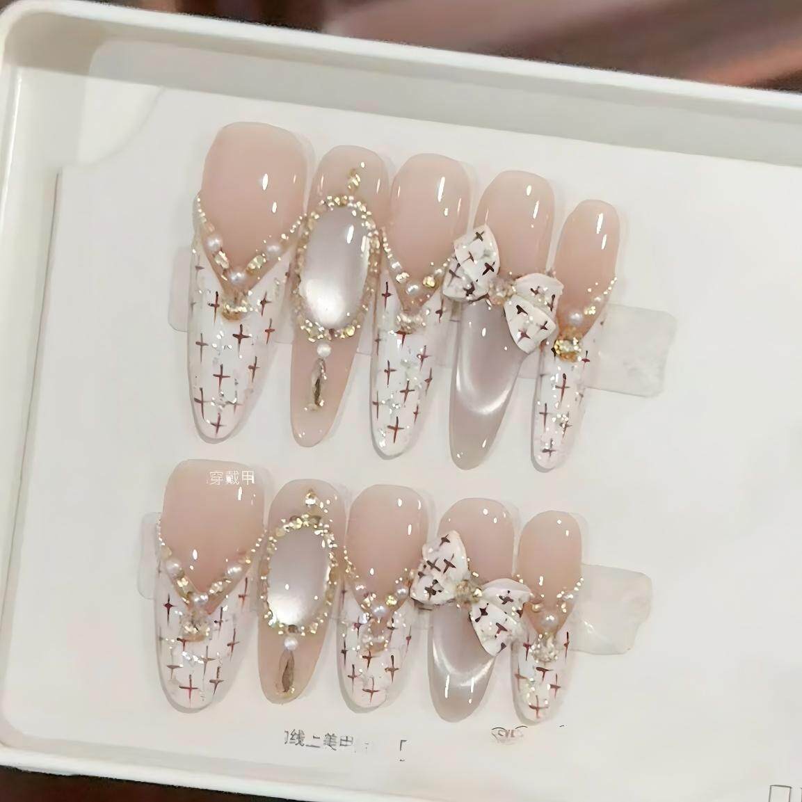 【奶油小香】纯手工穿戴甲显白气质猫眼美甲流行百搭仙女款