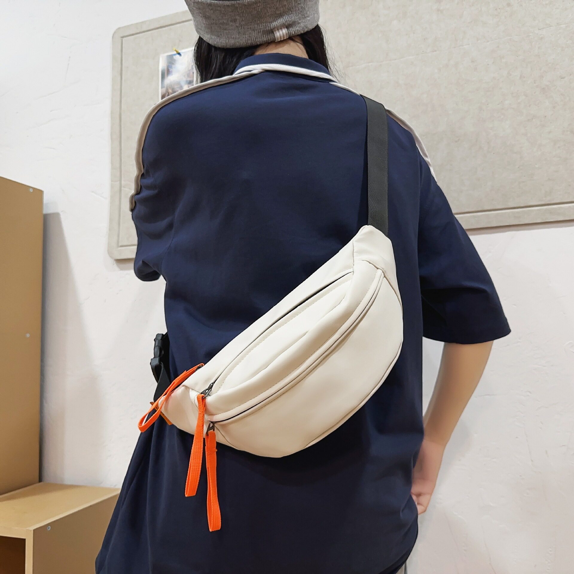 轻定制胸包男小包防水日系休闲斜挎包运动挎包男士腰包包可印logo