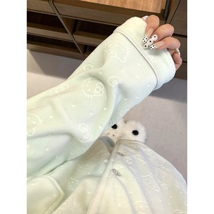 薄荷绿kitty猫睡衣女秋冬季加绒加厚珊瑚绒保暖海岛绒磨毛家居服