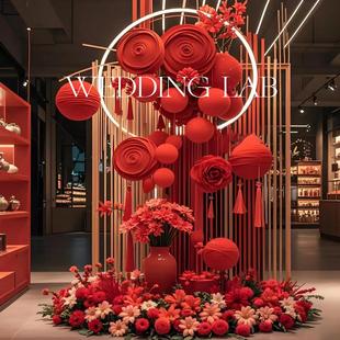 红色艺术摆饰背景装 饰橱窗陈列商业美陈场景布置艺术 置婚礼艺术装