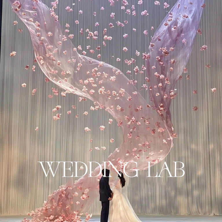 巨型飘带碎花装置美陈装置摆饰装饰婚礼艺术装饰橱窗陈列商业美陈