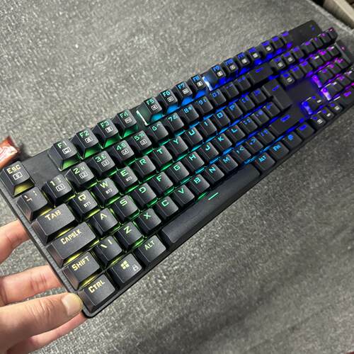 红轴青无线2.4g蓝牙5.0100键三模