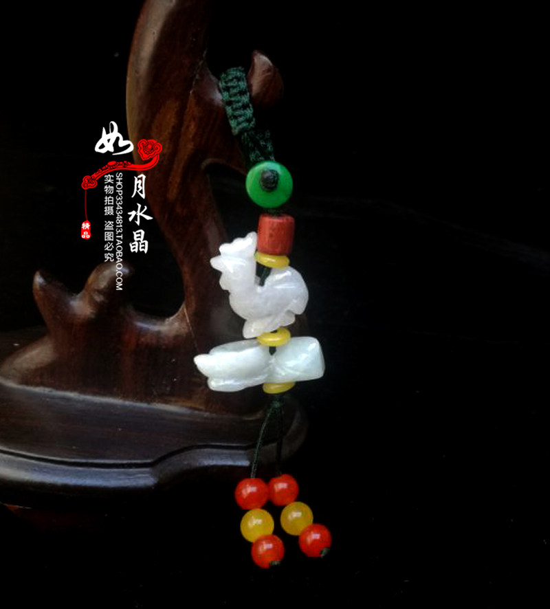 属蛇随身吉祥物鸡牛蛇三合翡翠
