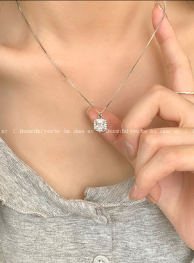 柏林少女闪耀方糖吊坠轻奢项链女