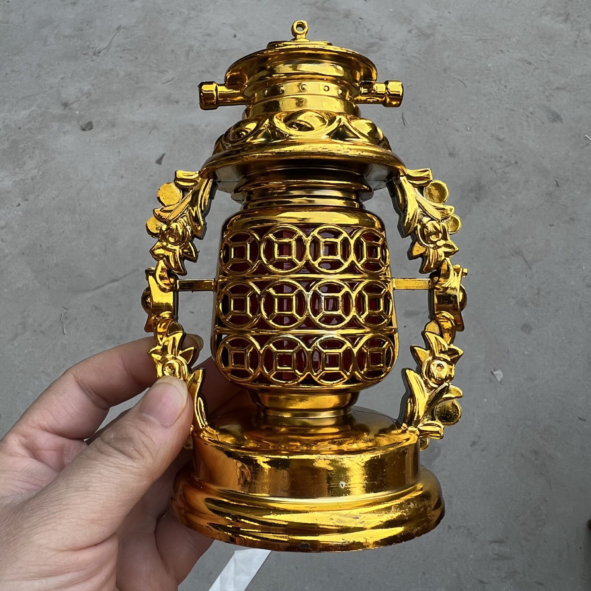 墓前灯镀金马灯电子红灯祭祖上坟祭祀用品供灯殡葬长明灯厂家