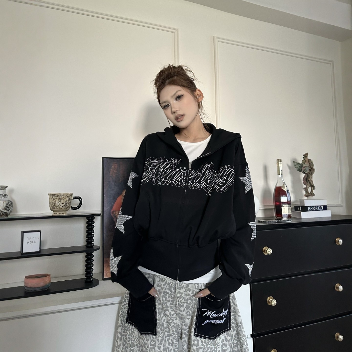 DHSS美式复古字母星星烫钻开衫连帽卫衣春季短款收腰百搭休闲外套