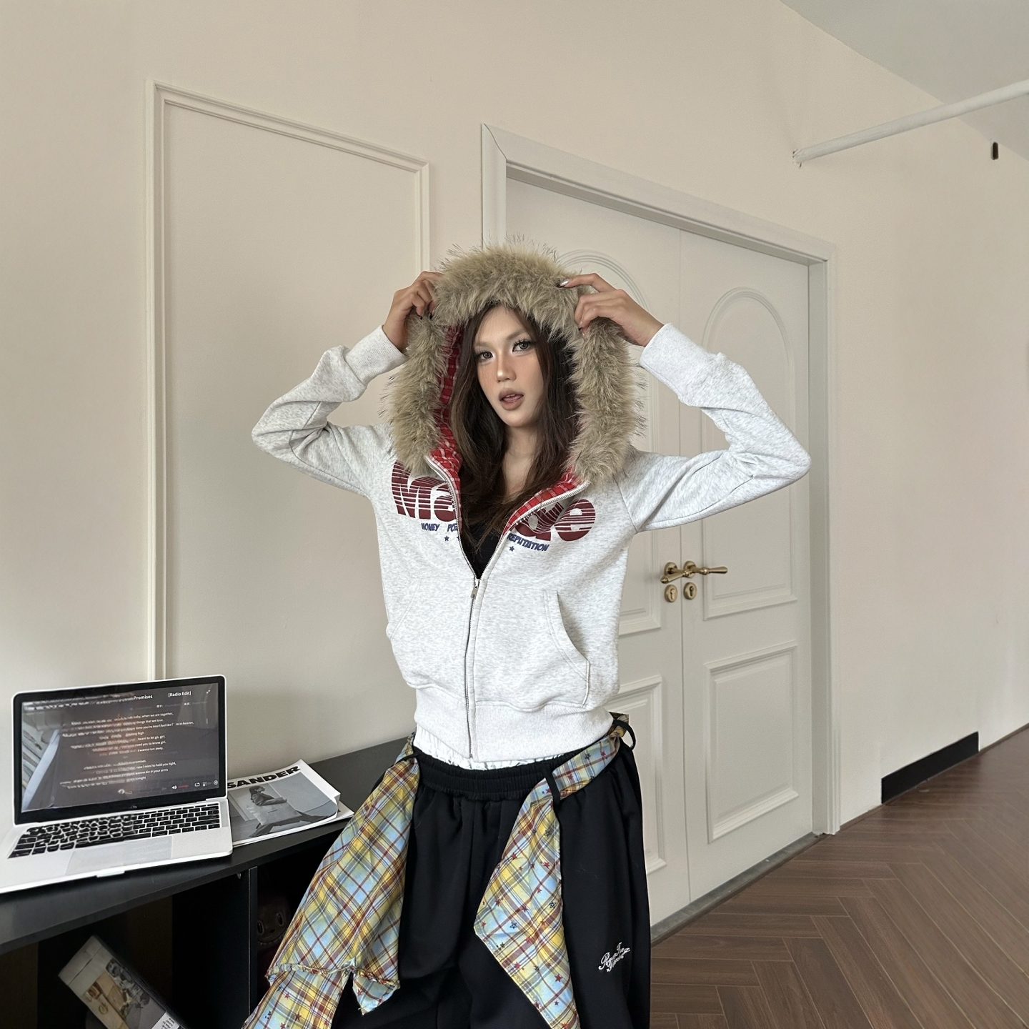 DHSS美式复古字母印花毛领卫衣