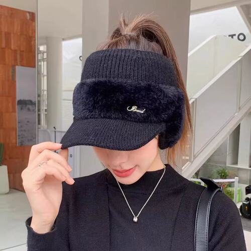 高尔夫女秋冬加厚护耳针织球帽
