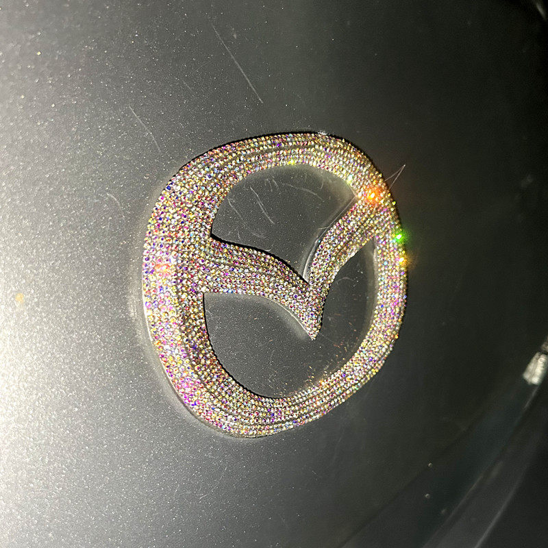 适用于镶钻马自达车标装饰3CX5CX-4阿特兹昂克睿翼星骋钻石车贴钻