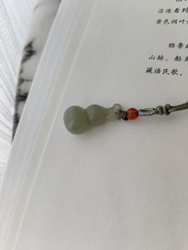 青葫芦。看见光 和田玉葫芦吊坠  有福自然来