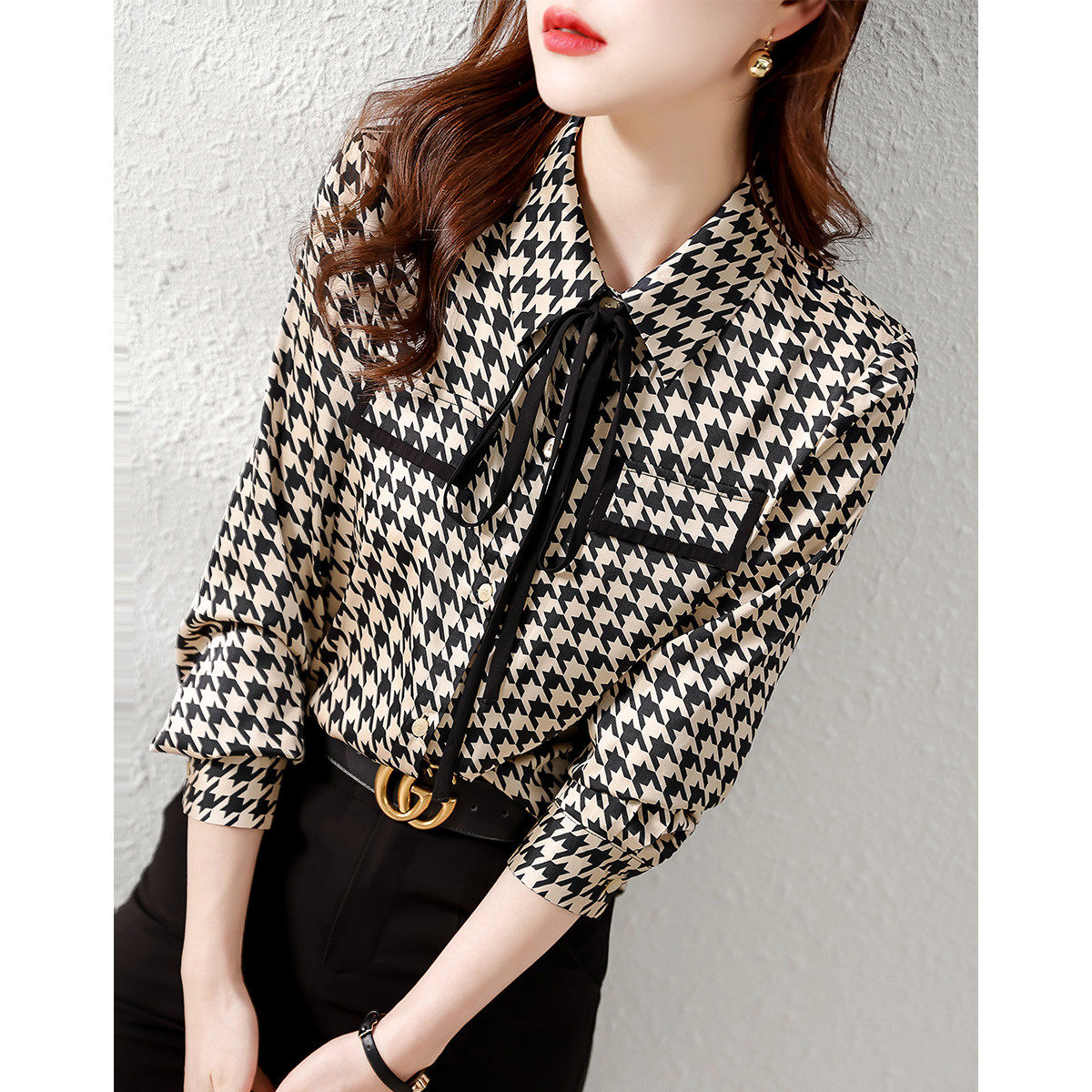 THE ORIGINAL FOREIGN TRADE ORDER THE DOMESTIC PURCHASING DISCOUNT THE REMAINING SINGLE EXPORT EUROPEAN GOODS ELEGANT AGE REDUCTION HOUNDSTOOTH SPLICING THIN BLOUSES