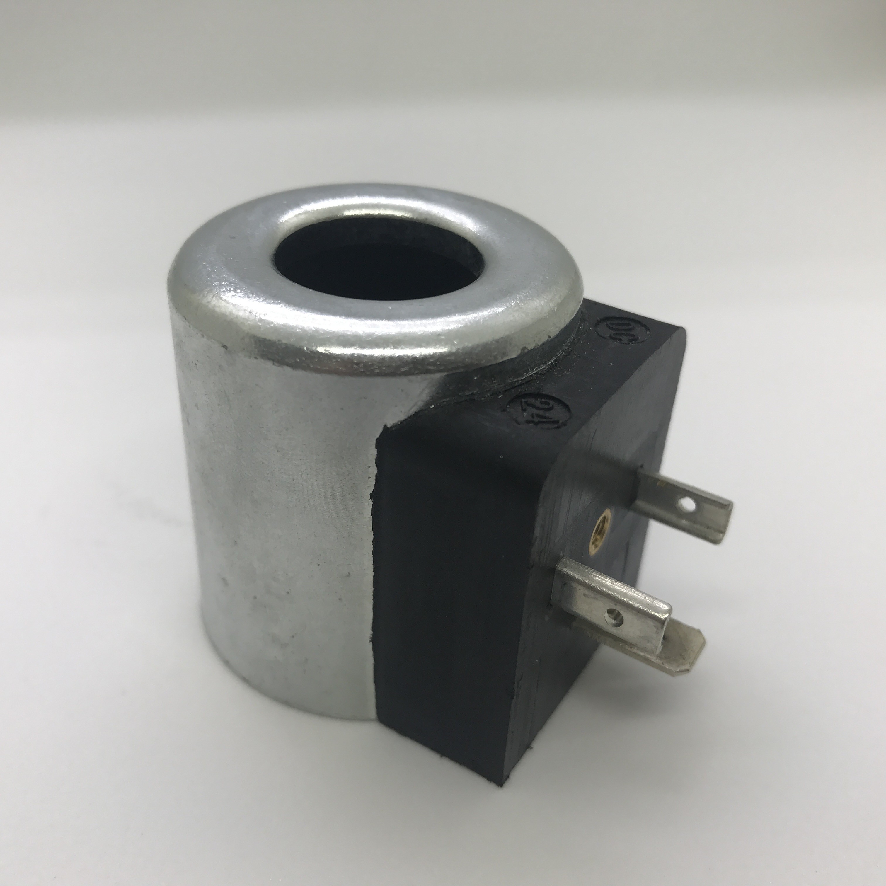 龙工电磁阀线圈 液压三叉电磁阀线圈 孔18MM高度40MM DC24V 12V
