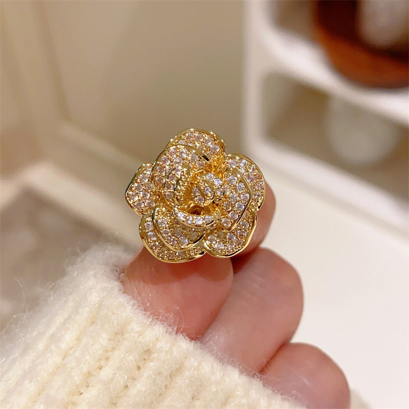 法式小香风满钻玫瑰花刺马针