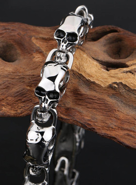 韩版时尚特色手链新款个性骷髅头钛钢饰品男士首饰现货