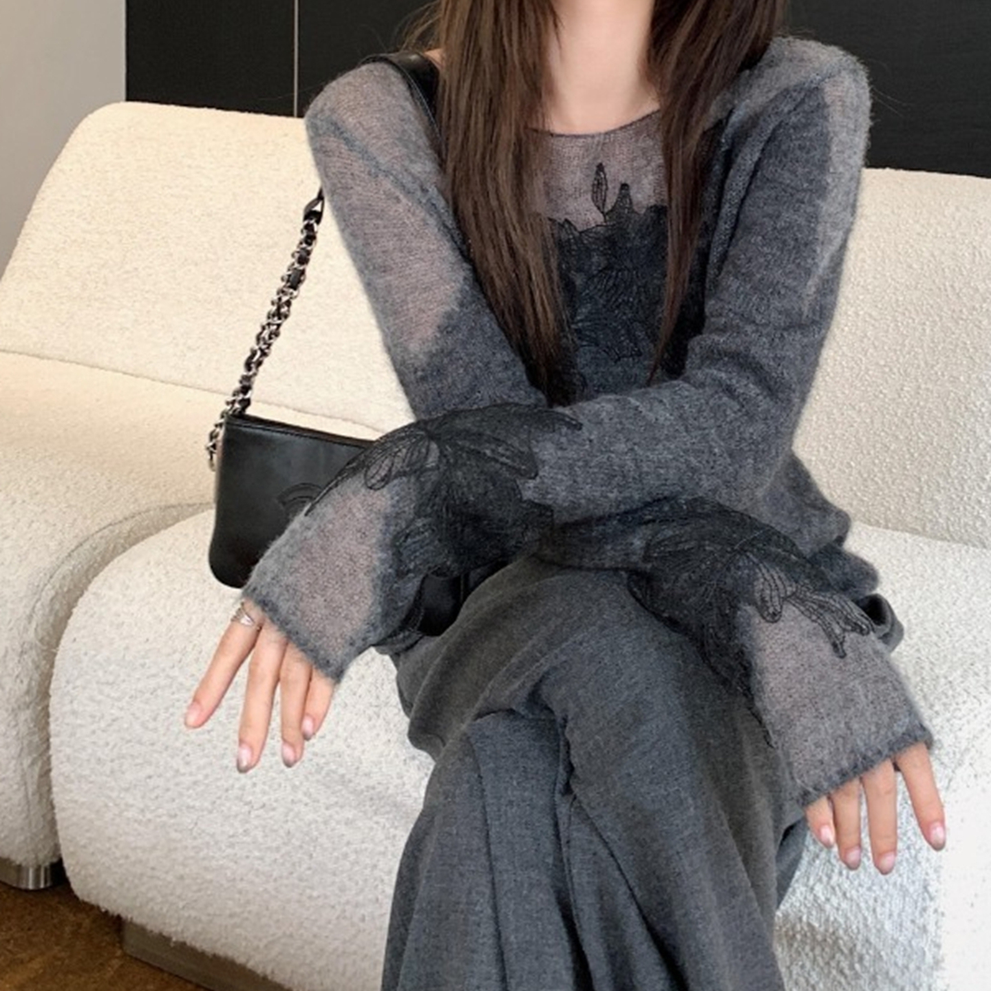 灰色针织衫上衣女秋2025高级感巨好看减龄气质小香风套头印花毛衣