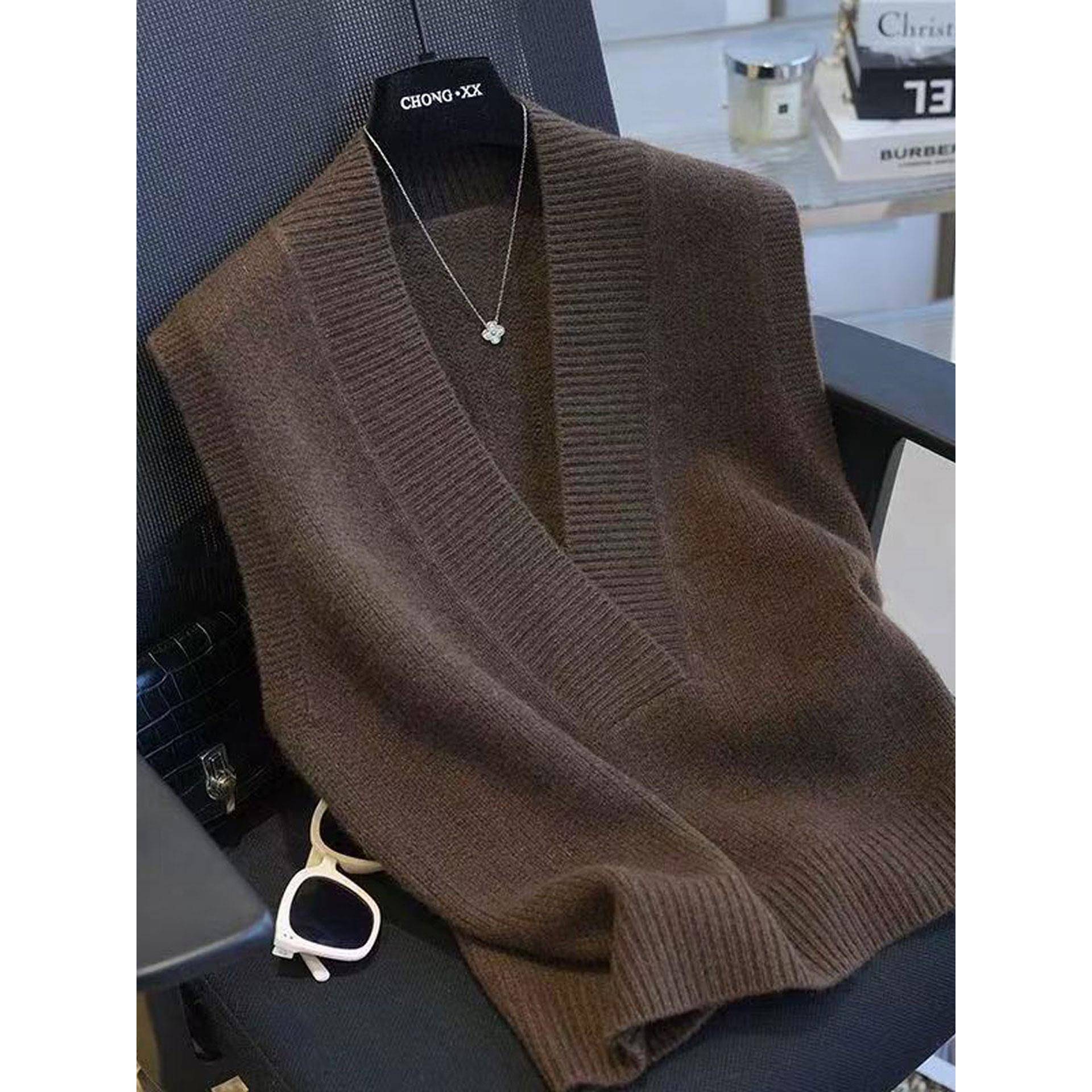 2025秋季v领针织马甲女纯山羊绒衫欧货高端秋冬打底毛衣坎肩上衣