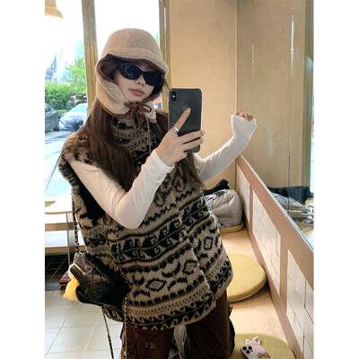 2025秋冬新款羊羔毛马甲女款费尔岛提花皮毛一体毛毛马甲外穿韩版