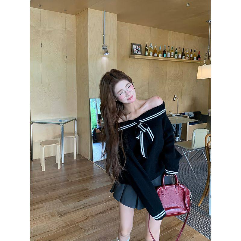 2025年秋冬海军风配色毛衣