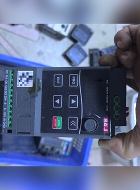 三晶变频器220V-0.75kwVM600-2SR75 议价