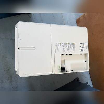 安川变频器CIMR-L7B4011现货保证质量11KW 38 议价