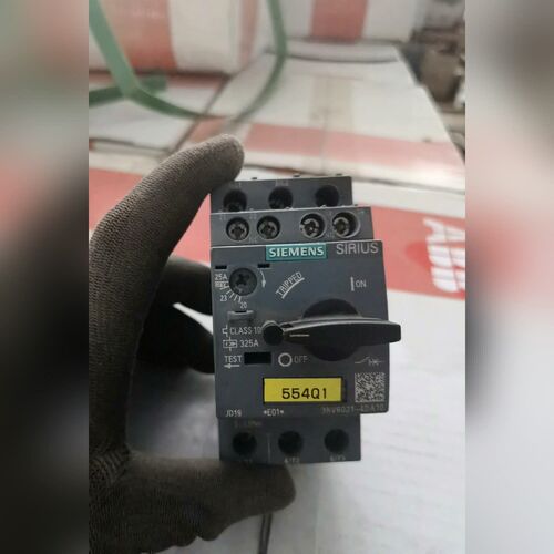 断达断路3RV6021-4DA10件实物如图 议价