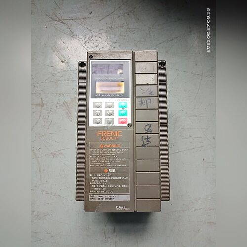 富士变频器FRN2.2G11S-4JE成色如图 议价