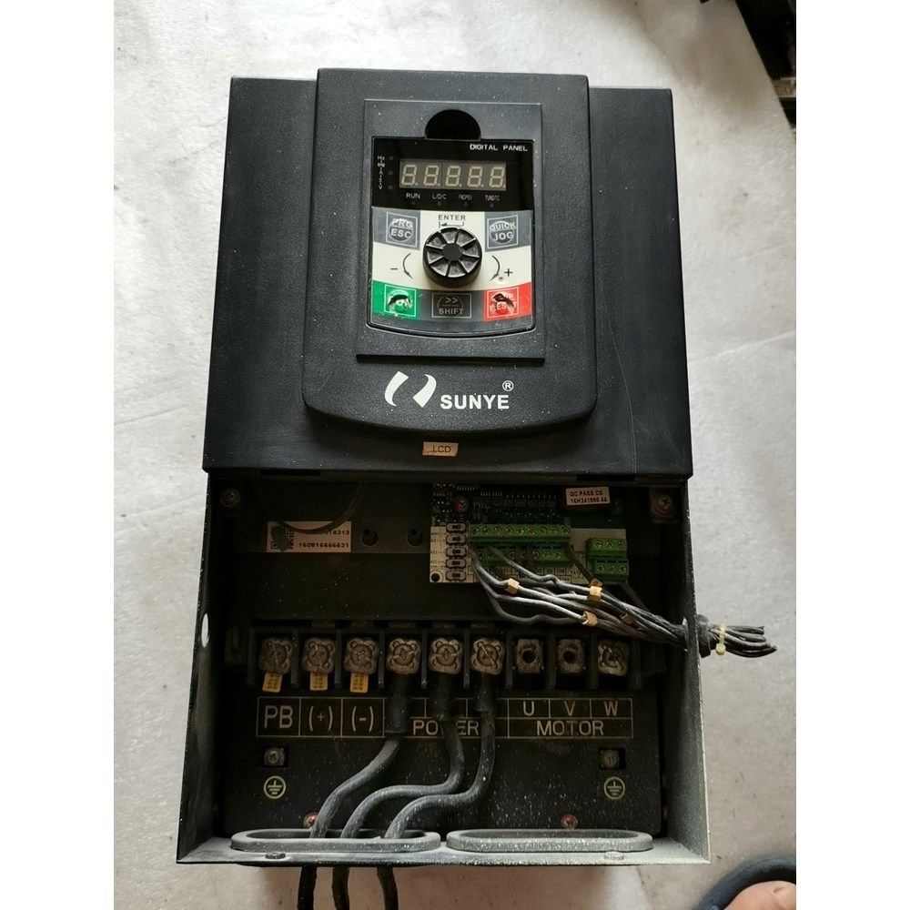 日业变频器CM530H-4T018GB022PB 议价