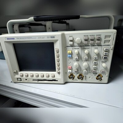 特价转让闲置TDS3052B美国泰克TDS3052B示波器 议价