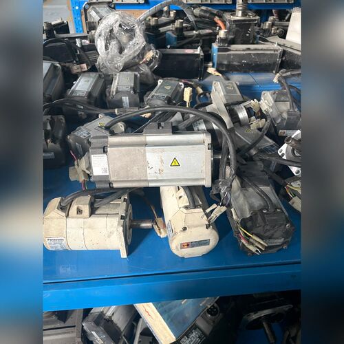 MHMJ042G1V伺服电机400W件功能完好! 议价