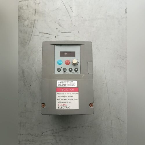 有多台富凌变频器 DZB200J000.7L2B 0.75K 议价
