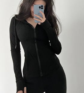 外套 不被定义 超乎显瘦立体 优化更多细节 倪拉_____