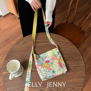 花海liberty斜挎包帆布包女设计感日系托特包旅行布包轻便小包包