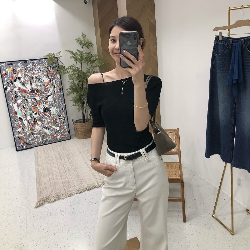 法式漏肩一字领天丝针织衫短袖女