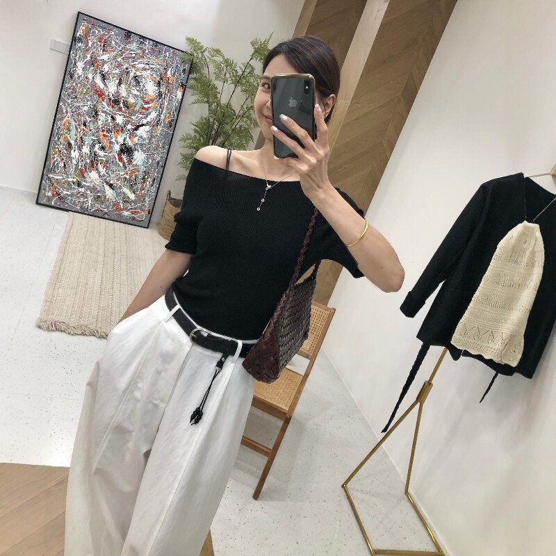 法式漏肩一字领天丝针织衫短袖女春季薄款黑色修身显瘦五分袖上衣