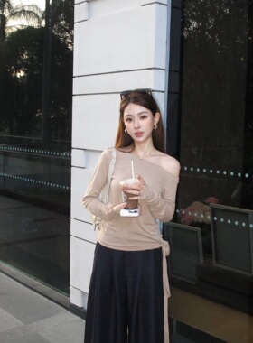 AF Boutique 2025秋冬新款斜肩飘带露肩上衣两色