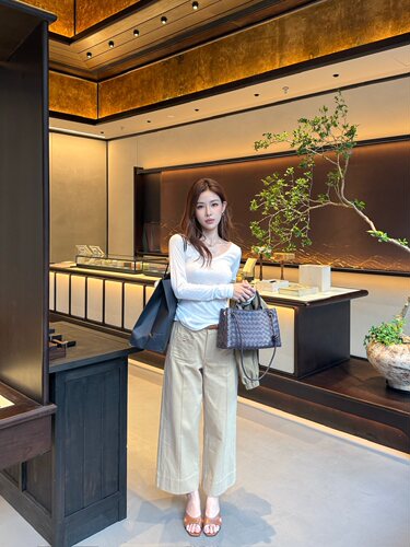 AF Boutique2025秋冬新款 拿捏高级感！卡其色天丝亚麻九分直筒裤