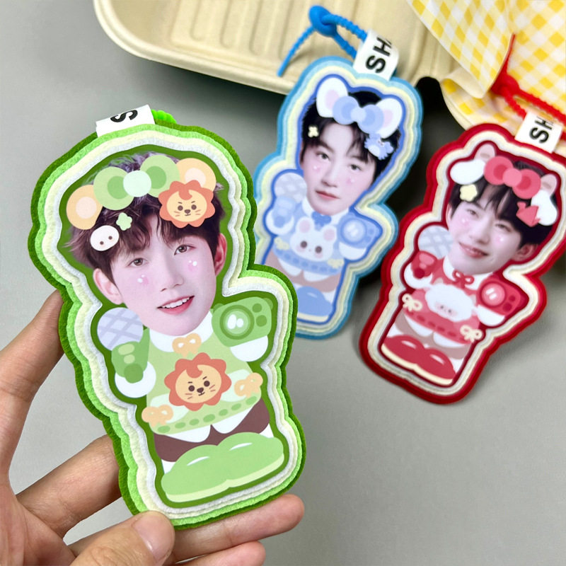 top登陆少年不织布包包挂件毛毡包包挂件人物全身照包包挂件