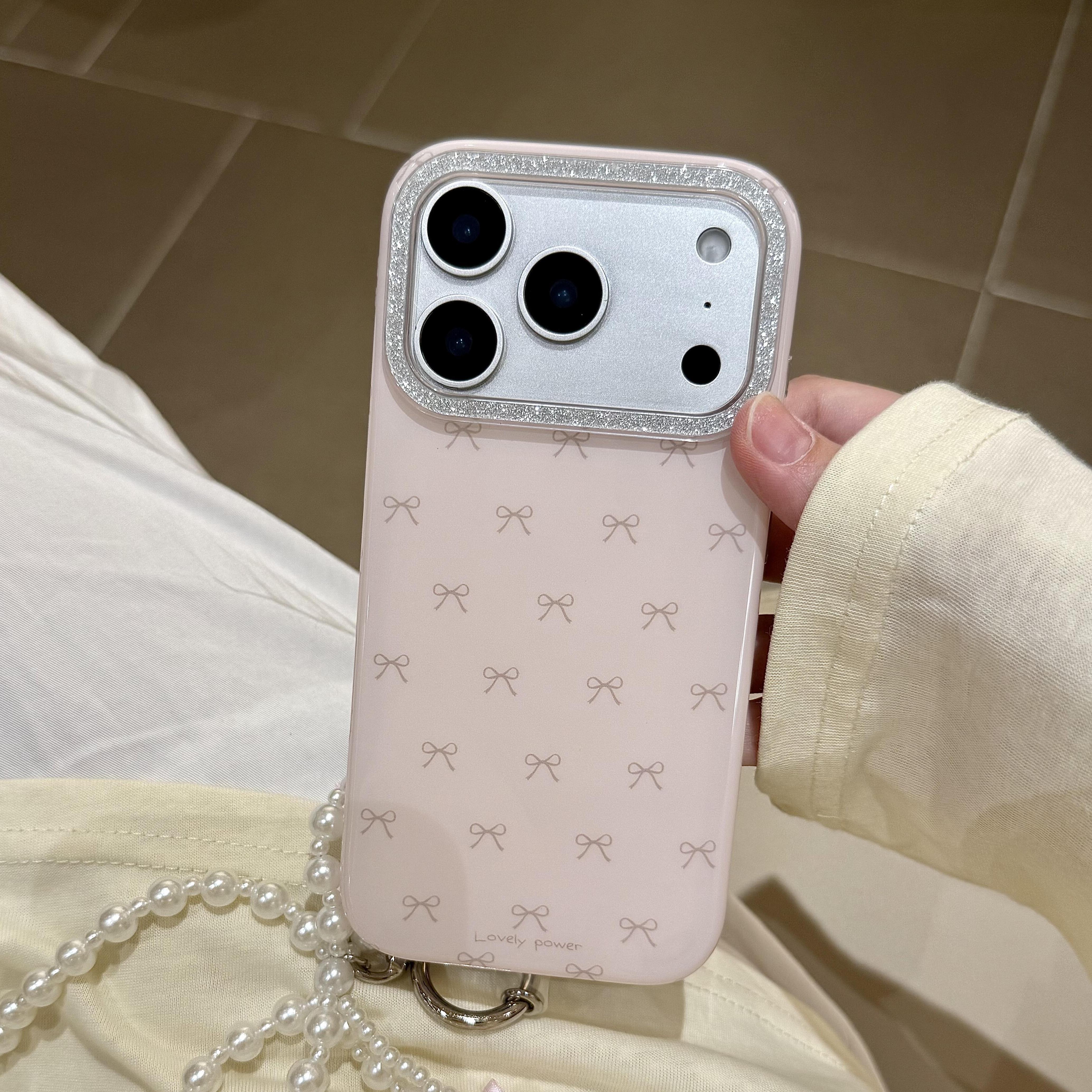 珍珠蝴蝶结搭配17Pro好温柔呀!