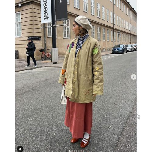 SISSELEDELBO彩色刺绣夹克外套