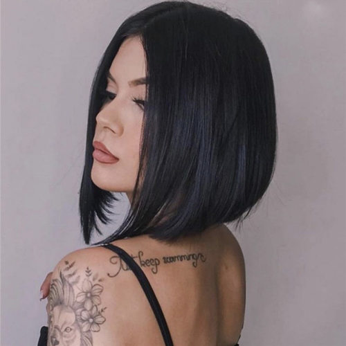 Support Processing Of Women's Short Hair With Medium Parting