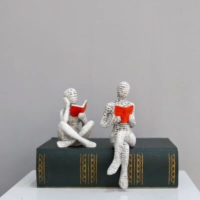 1Pc, Reading Paper Pulp Woman Thinker Statue Decoration, Cre